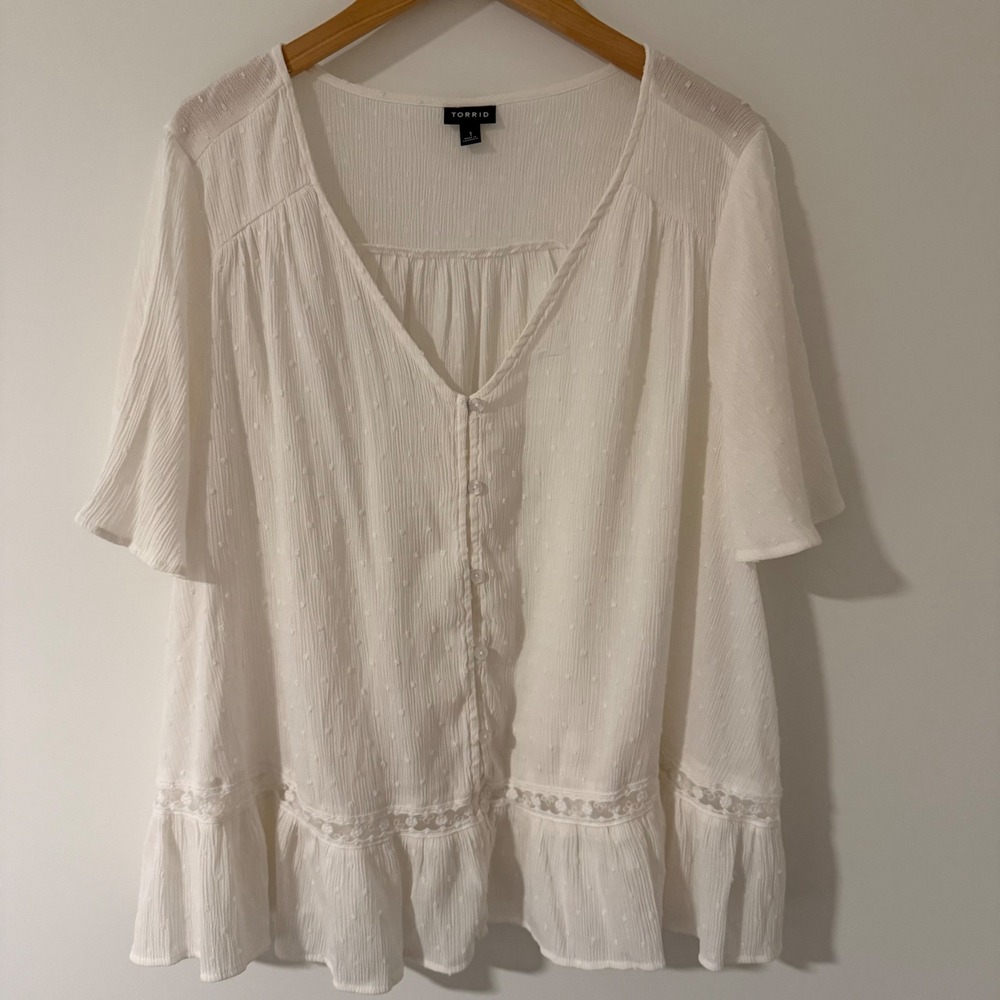 Torrid White Swiss Dot Lace Trim Button Front Peplum Blouse Top Size 1 1X